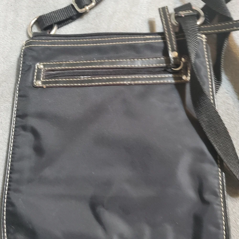 Lot of 3 small ladies purses, nine west, Fossil brands - Picture 5 of 5